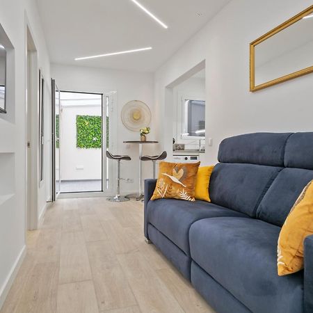 Boutique Plaza Catalonia Suites Cornella Cornella de Llobregat Bagian luar foto