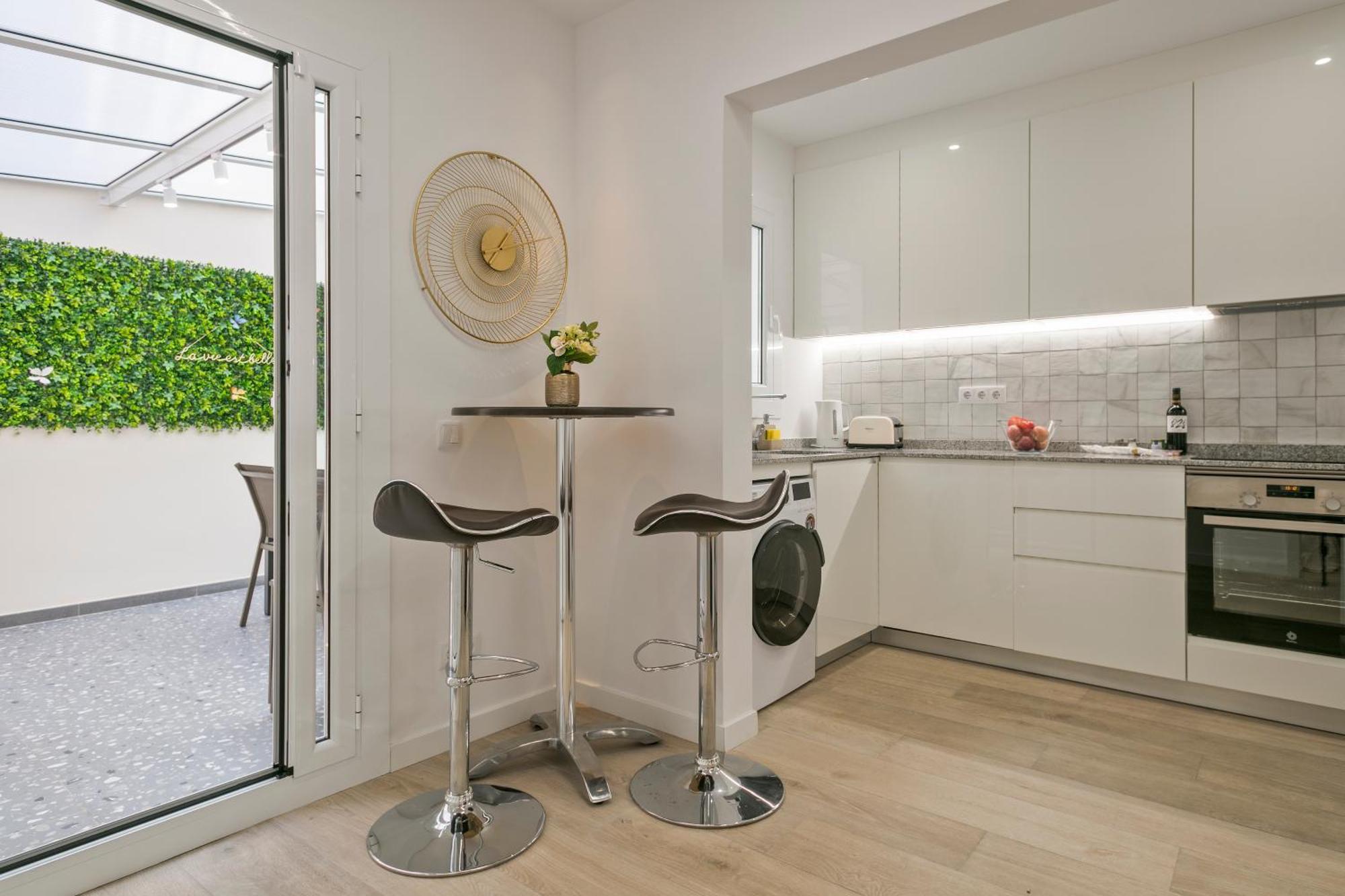 Boutique Plaza Catalonia Suites Cornella Cornella de Llobregat Bagian luar foto