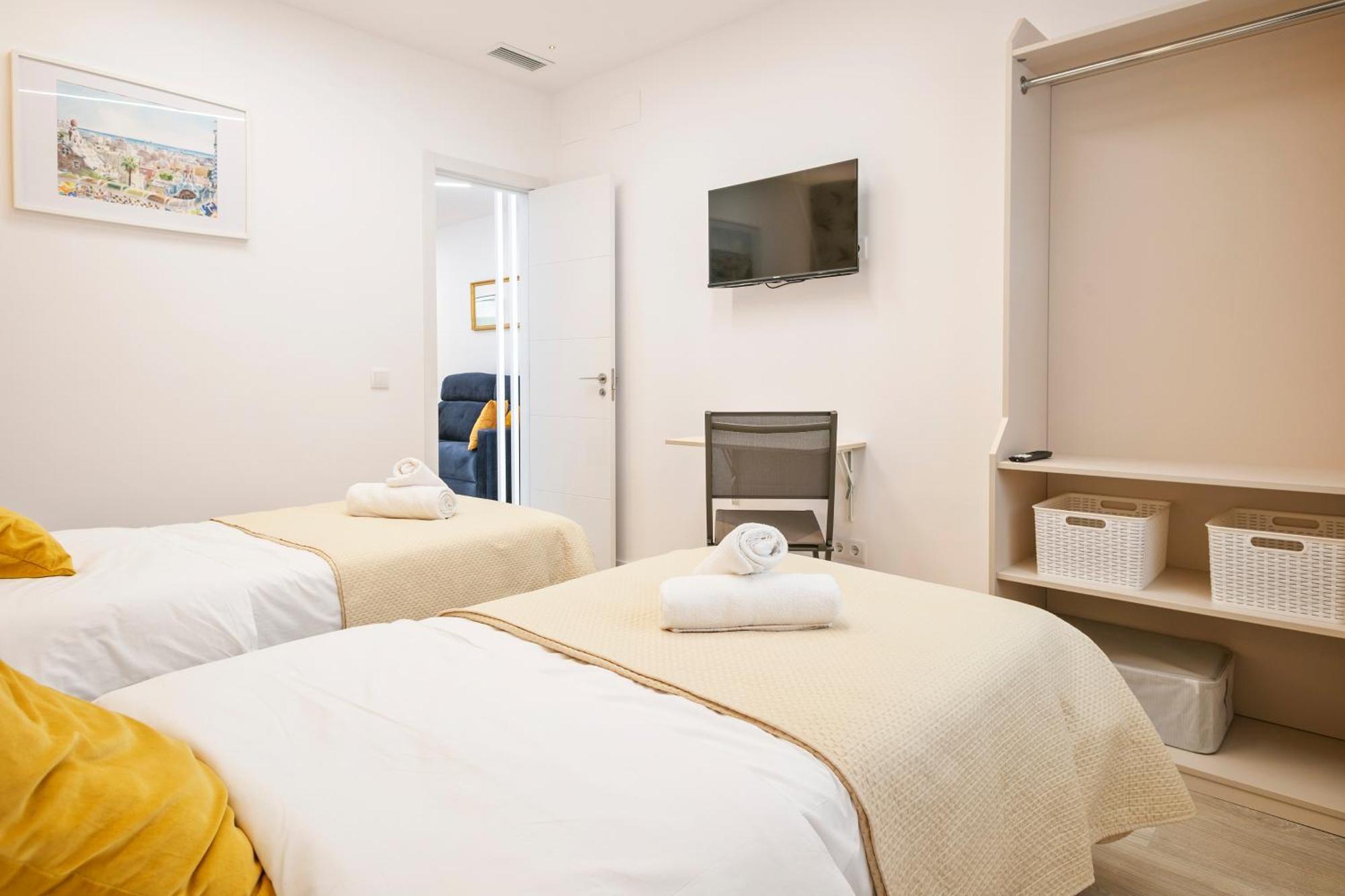 Boutique Plaza Catalonia Suites Cornella Cornella de Llobregat Bagian luar foto