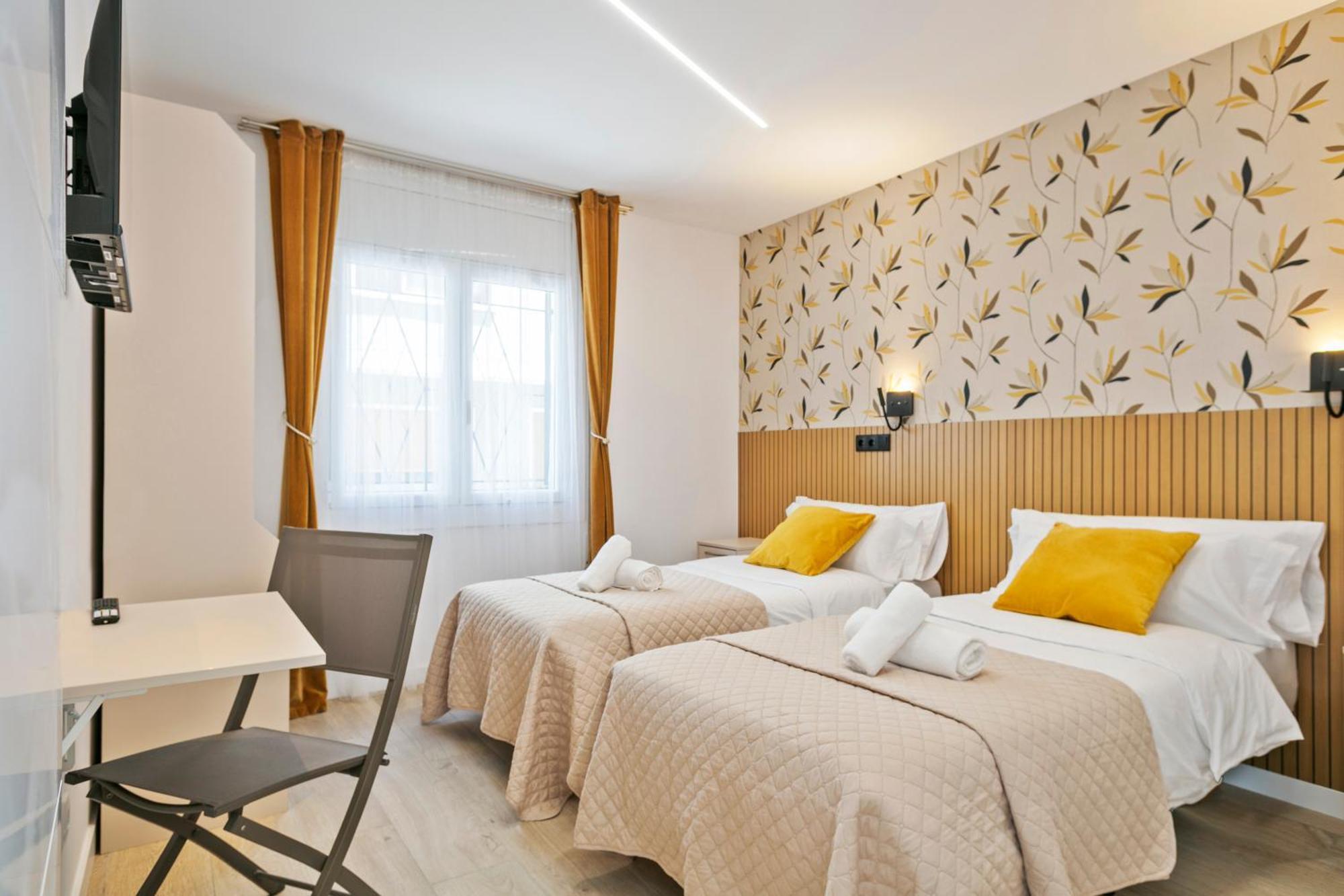 Boutique Plaza Catalonia Suites Cornella Cornella de Llobregat Bagian luar foto