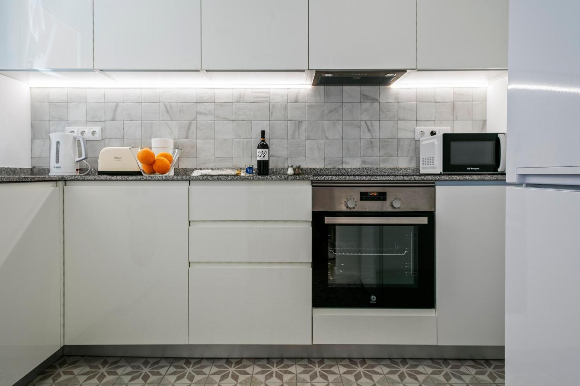 Boutique Plaza Catalonia Suites Cornella Cornella de Llobregat Bagian luar foto