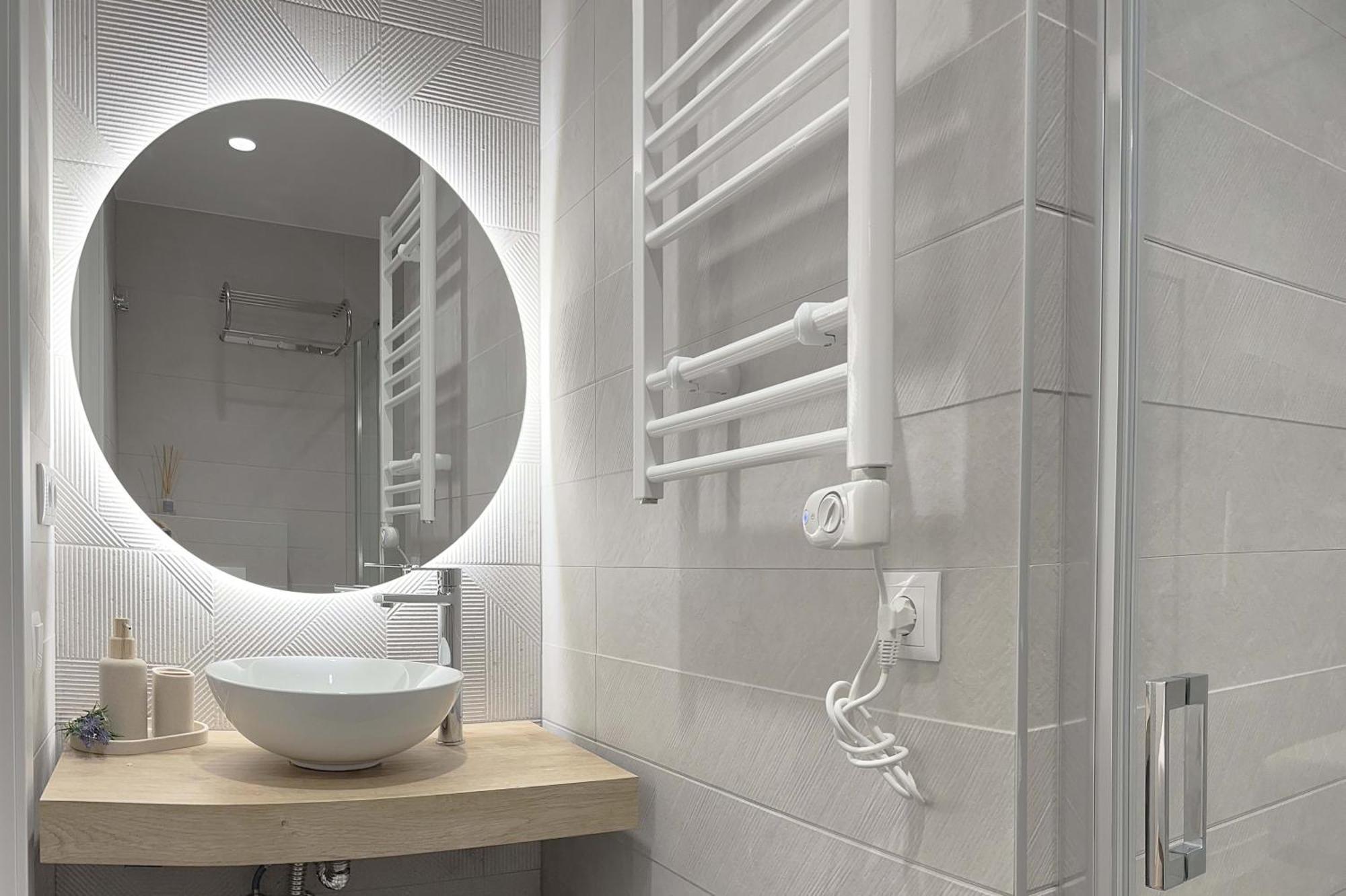 Boutique Plaza Catalonia Suites Cornella Cornella de Llobregat Bagian luar foto