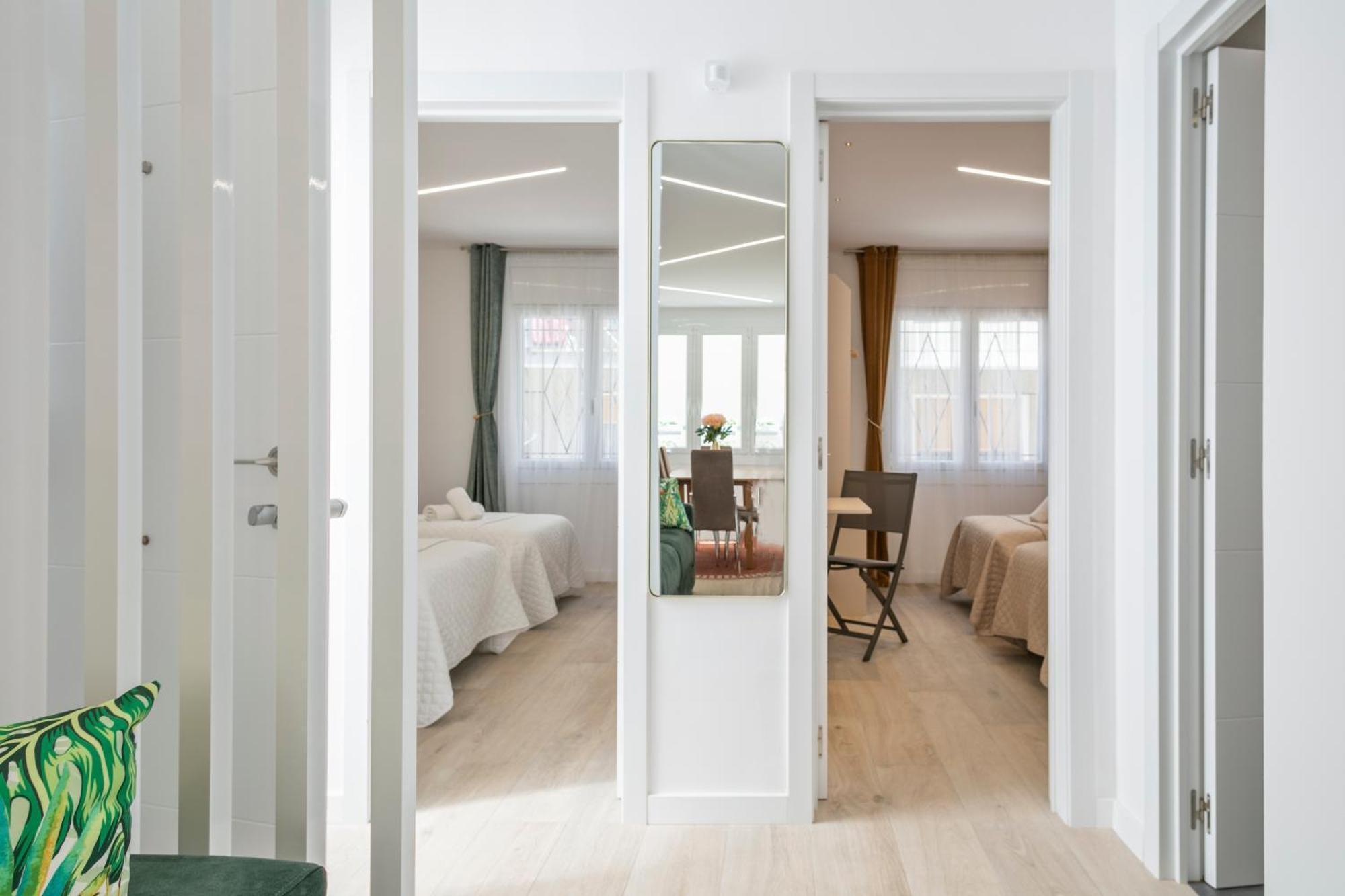 Boutique Plaza Catalonia Suites Cornella Cornella de Llobregat Bagian luar foto